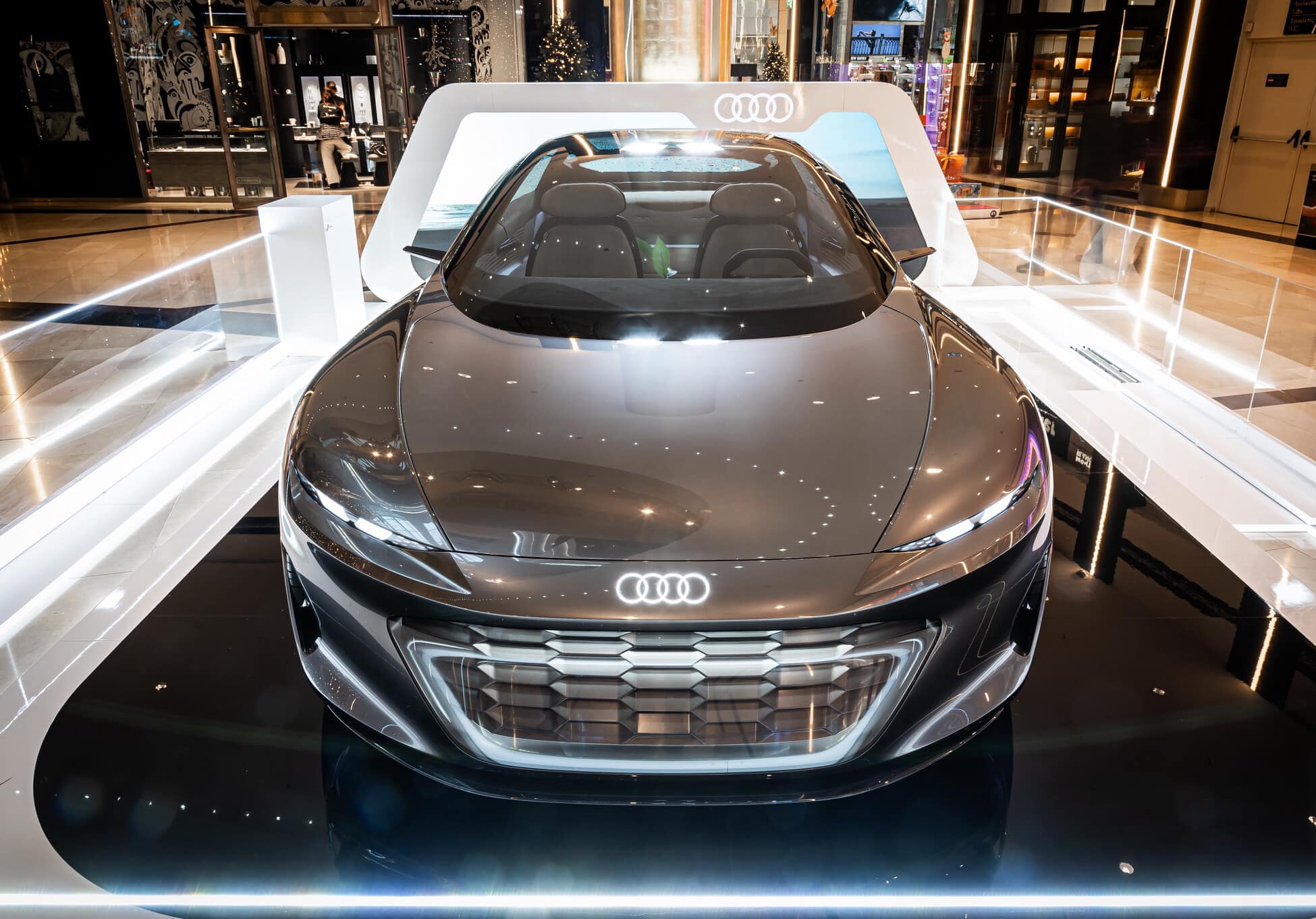 Audi grandsphere:Μέσα στο concept car