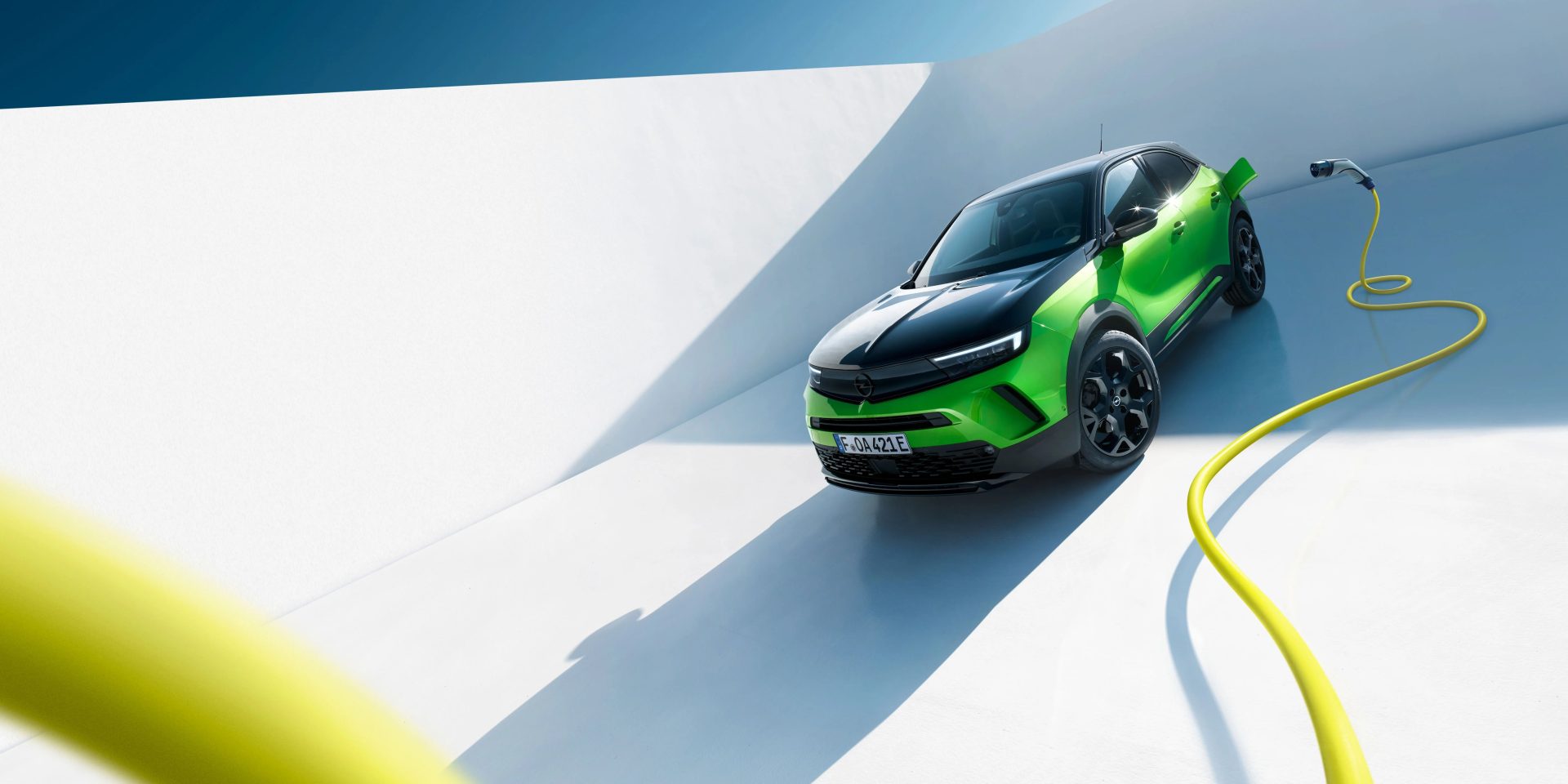 Opel: Πρώτη στην Ελληνική αγορά αμιγώς ηλεκτρικών οχημάτων