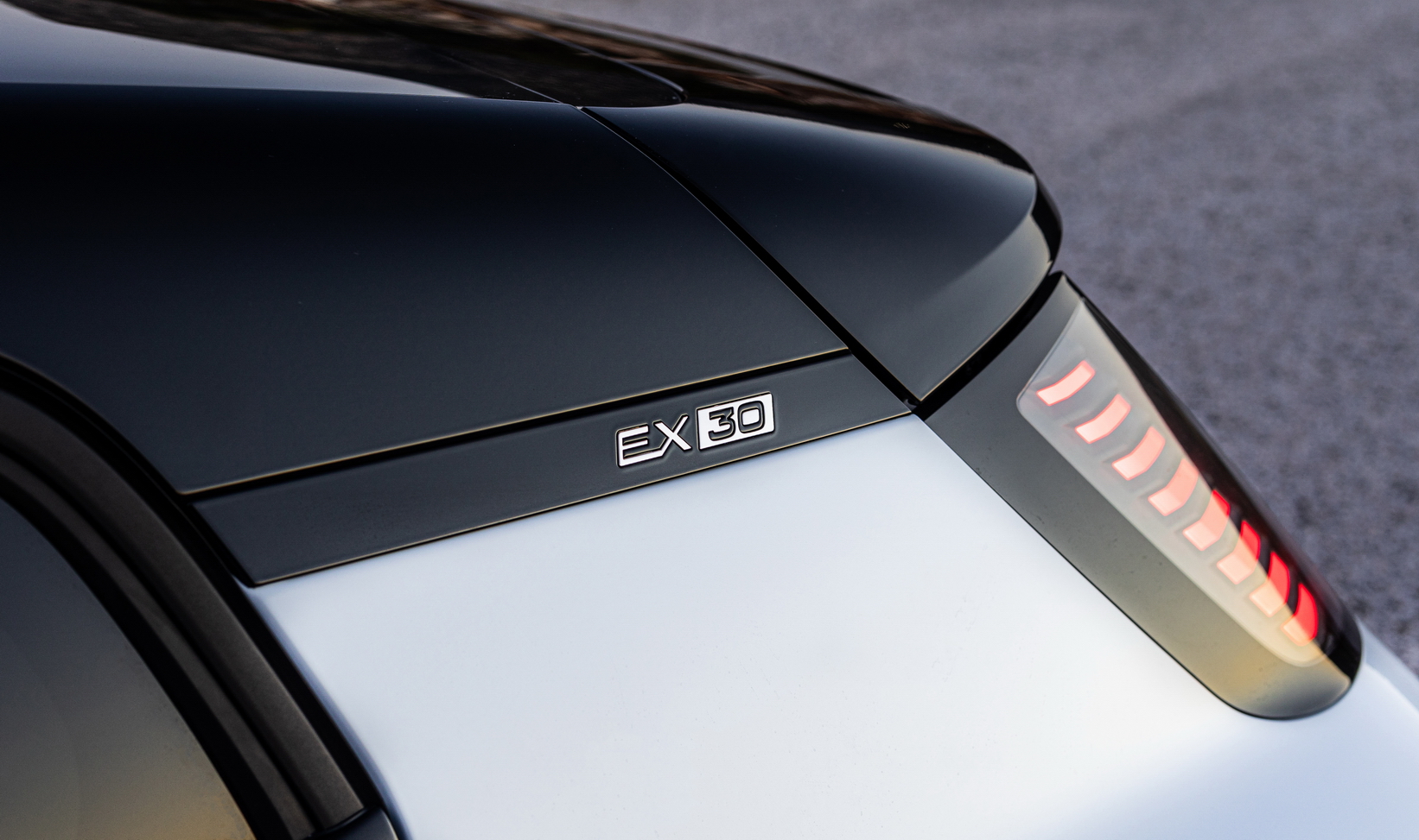 Volvo EX30: Πόσο κοστίζει το ηλεκτρικό SUV