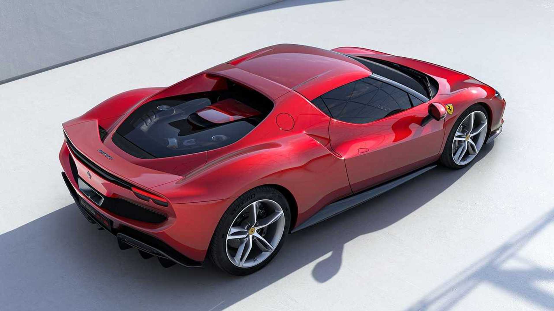 Σχεδόν οι μισές Ferrari που πωλήθηκαν το 2023 ήταν υβριδικές