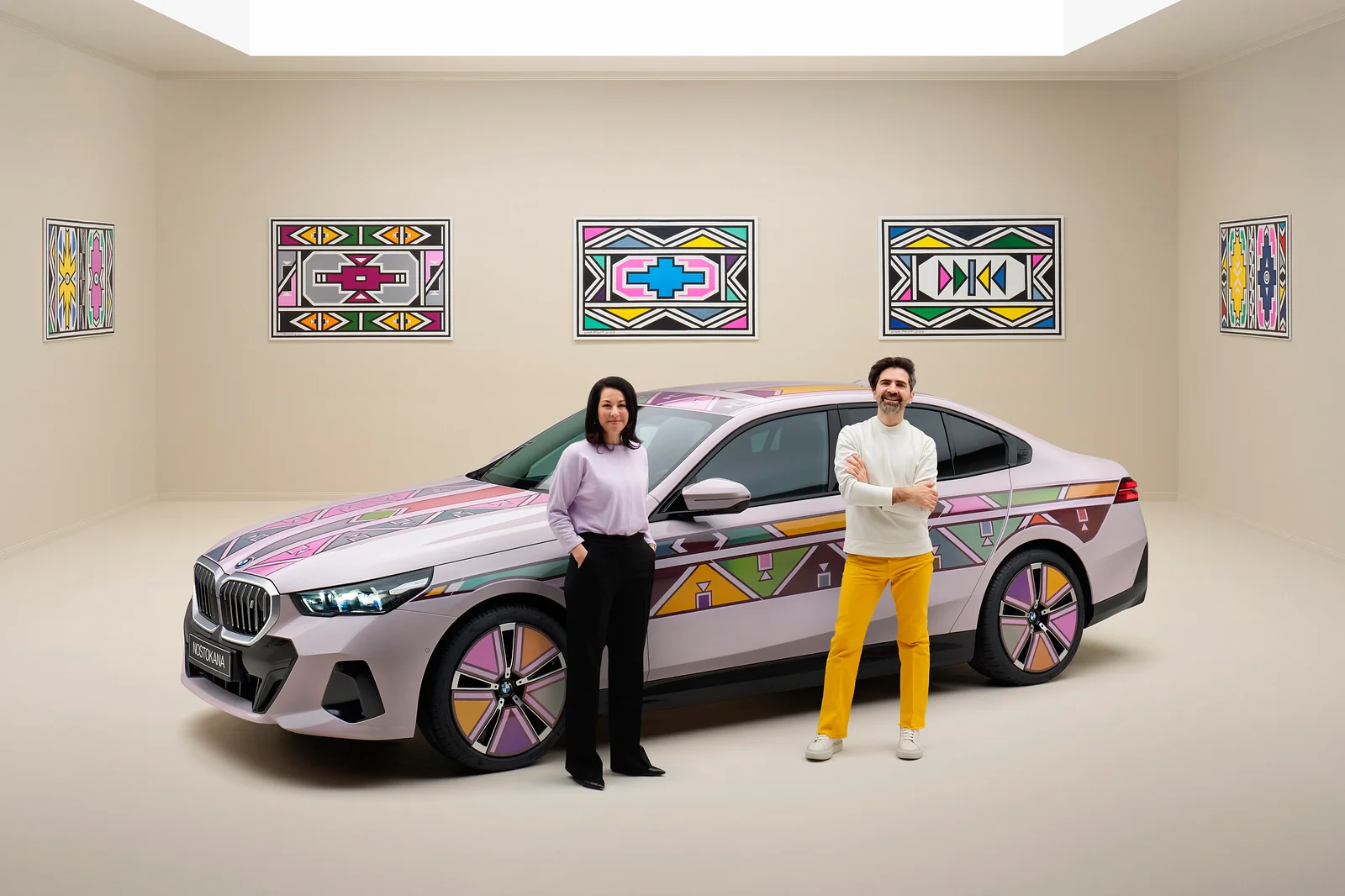 BMW i5 Art Car, με τεχνολογία αλλαγής χρώματος