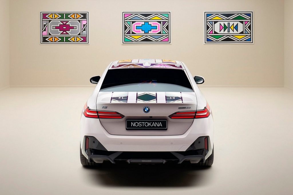 BMW i5 Art Car, με τεχνολογία αλλαγής χρώματος