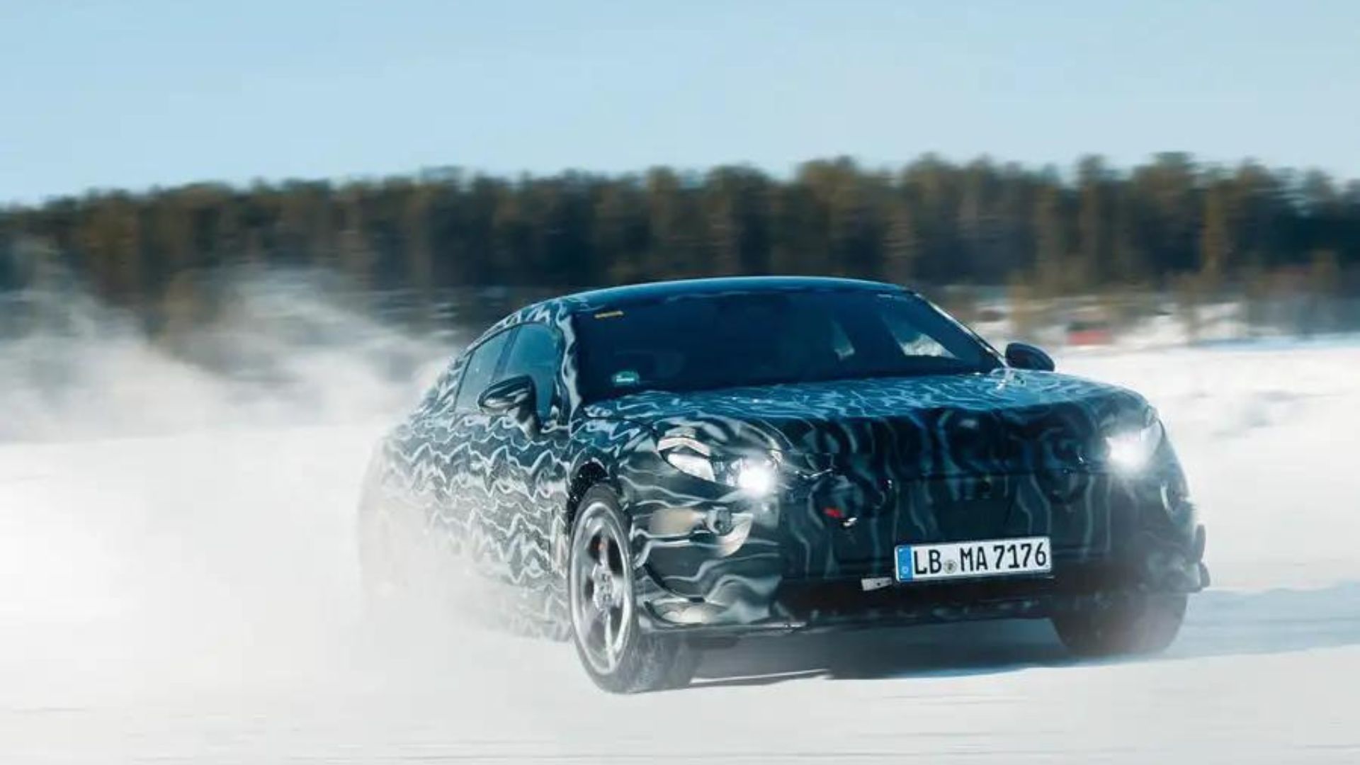 Mercedes-AMG: Το πρώτο αμιγώς ηλεκτρικό προπονείται στα χιόνια