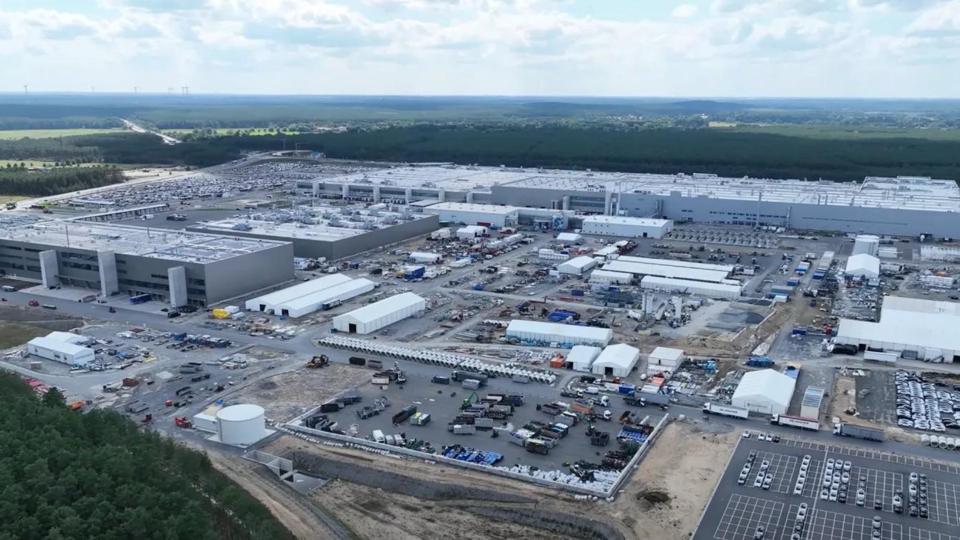 Tesla: Το Gigafactory στο Βερολίνο επαναλειτουργεί