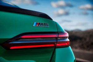 BMW M5: Νέα plug-in υβριδική με 727 ίππους