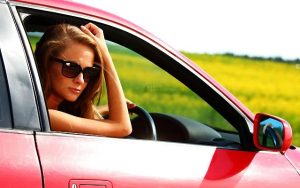 Καύσωνας και οδήγηση: Συμβουλές για να μην «ψηθείτε» μέσα στο αυτοκίνητο