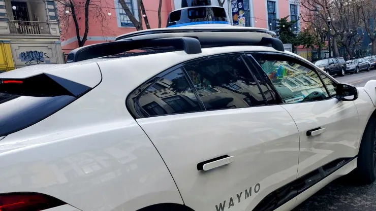 Alphabet: Θα επενδύσει 5 δις $ στην Waymo