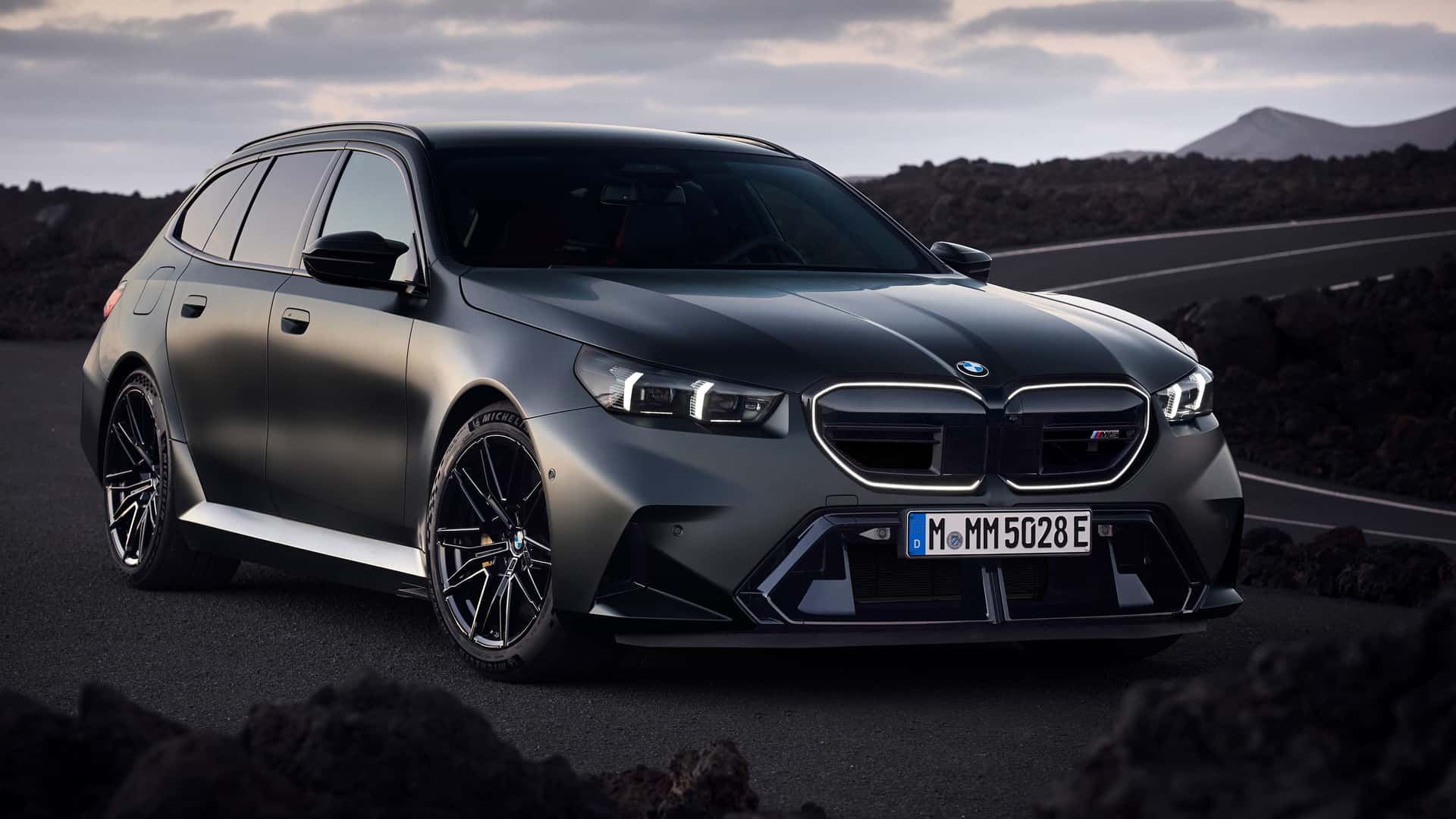 BMW M5 Touring: Ένα υπέροχο υβριδικό super wagon