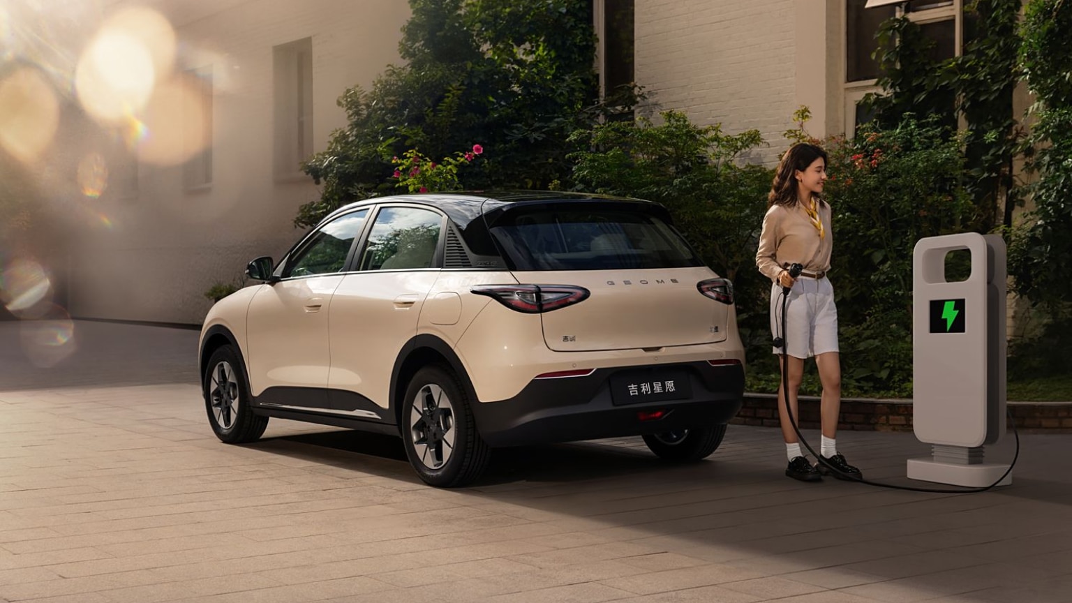 Geely: Αποκάλυψε το ηλεκτρικό hatchback Geome Xingyuan των 10.173 €