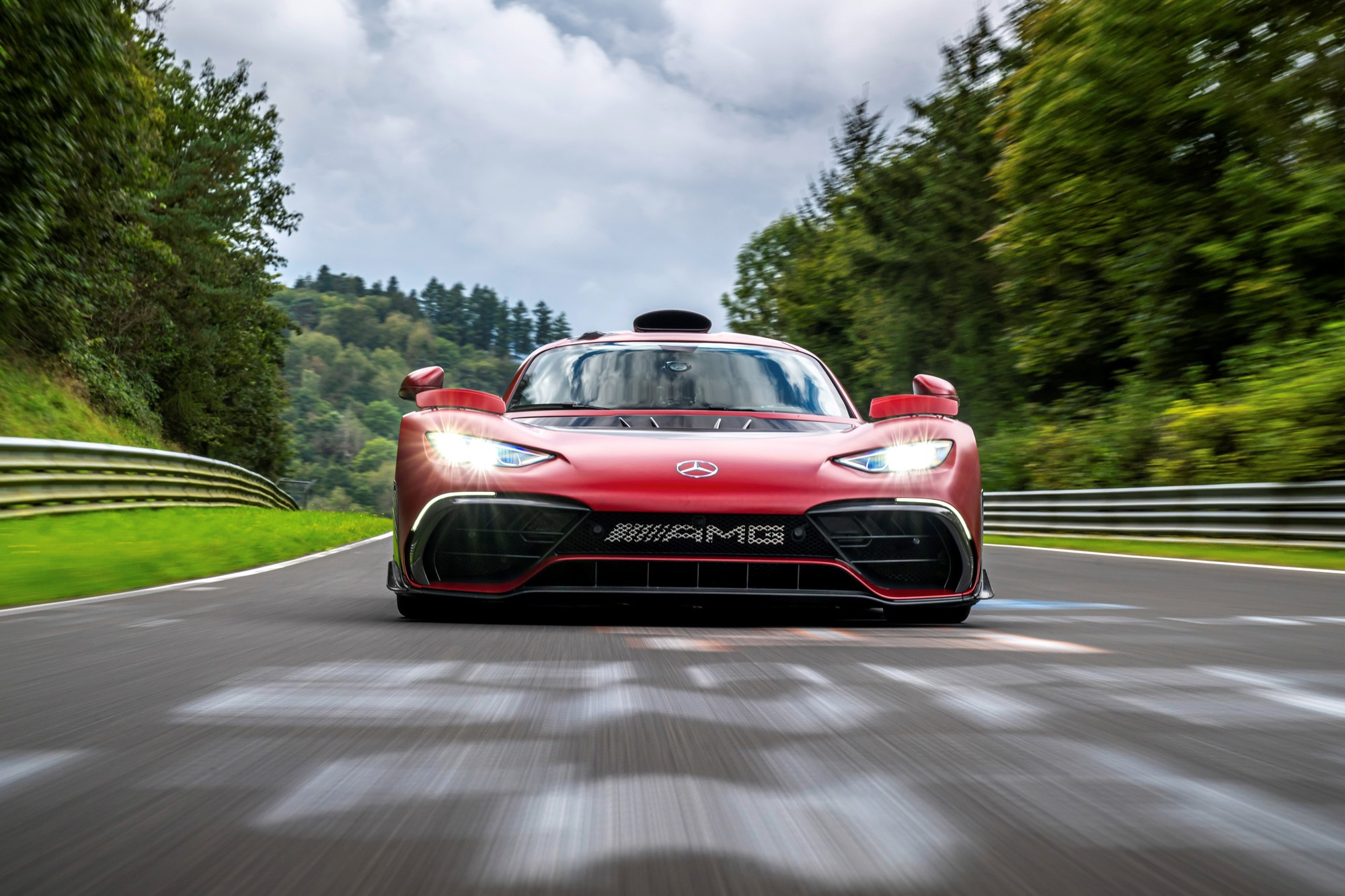 Το υβριδικό Mercedes-AMG One έκανε νέο ρεκόρ στο Nurburgring <p data-wpview-marker=