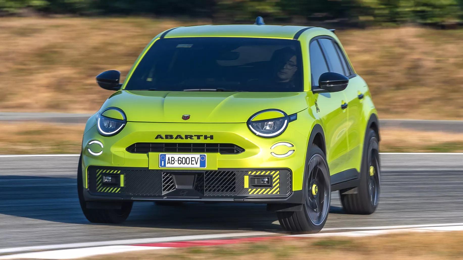 Το «καυτό» Fiat Abarth 600e κάνει ντεμπούτο <p data-wpview-marker=