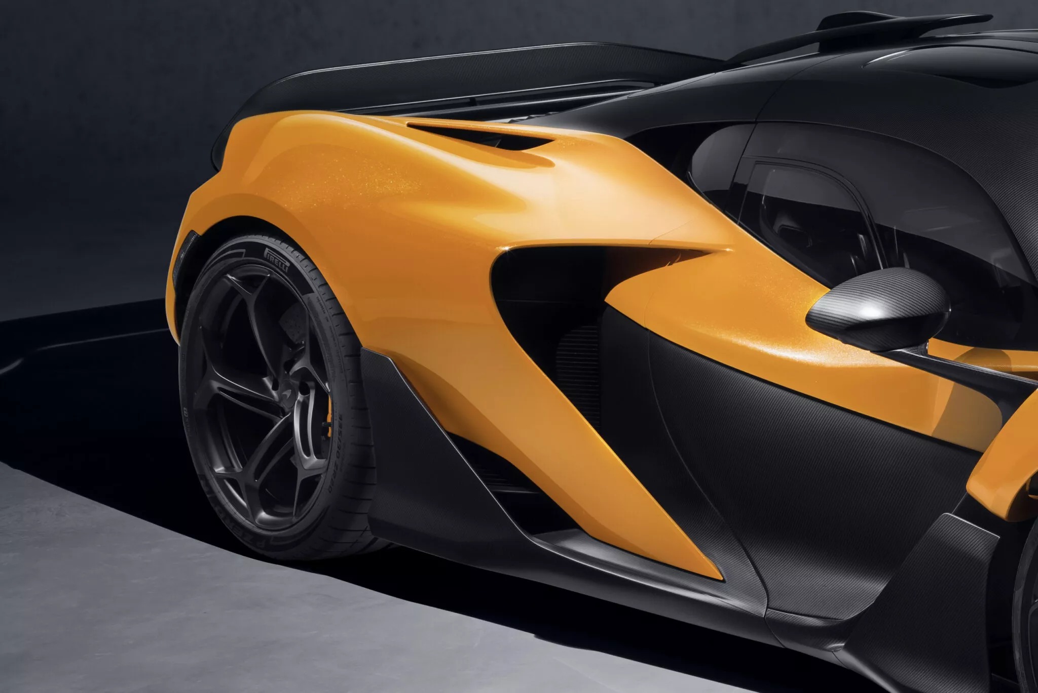 Η Hybrid McLaren W1 έχει 1275 PS και κάνει τα 0-200 σε 5,8''