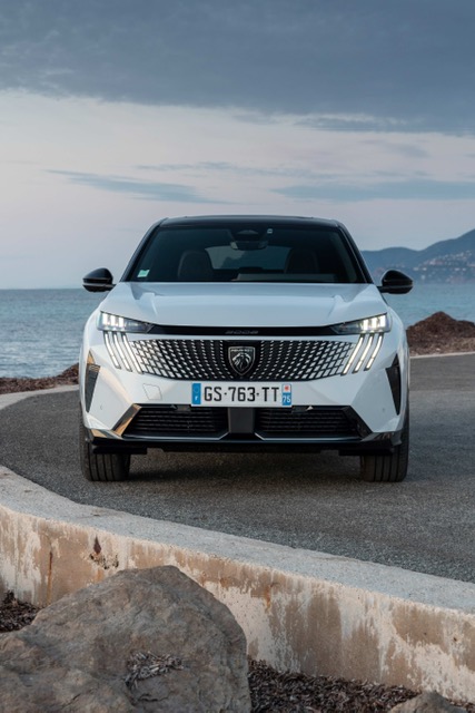 Η Peugeot αποκαλύπτει το νέο 5008 στην ΕΚΘΕΣΗ AUTO ATHINA 2024