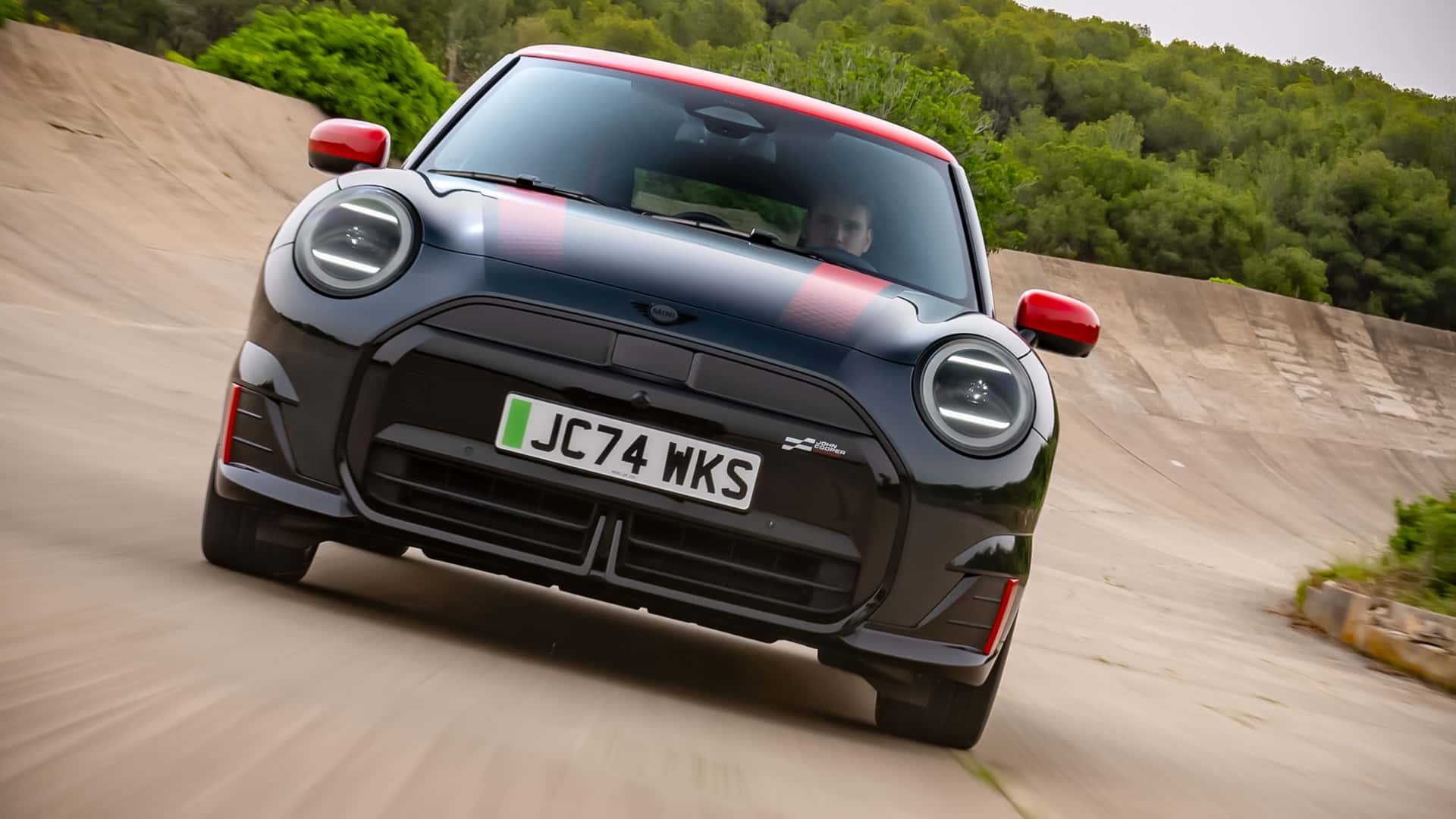 Mini John Cooper Works Electric: Ένα «καυτό» τρίθυρο hatchback