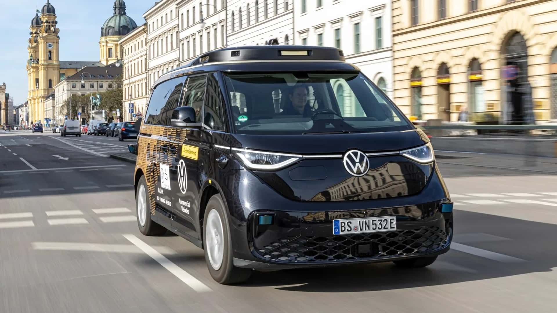 Η VW στα «χνάρια» της Tesla ετοιμάζει το δικό της robotaxi