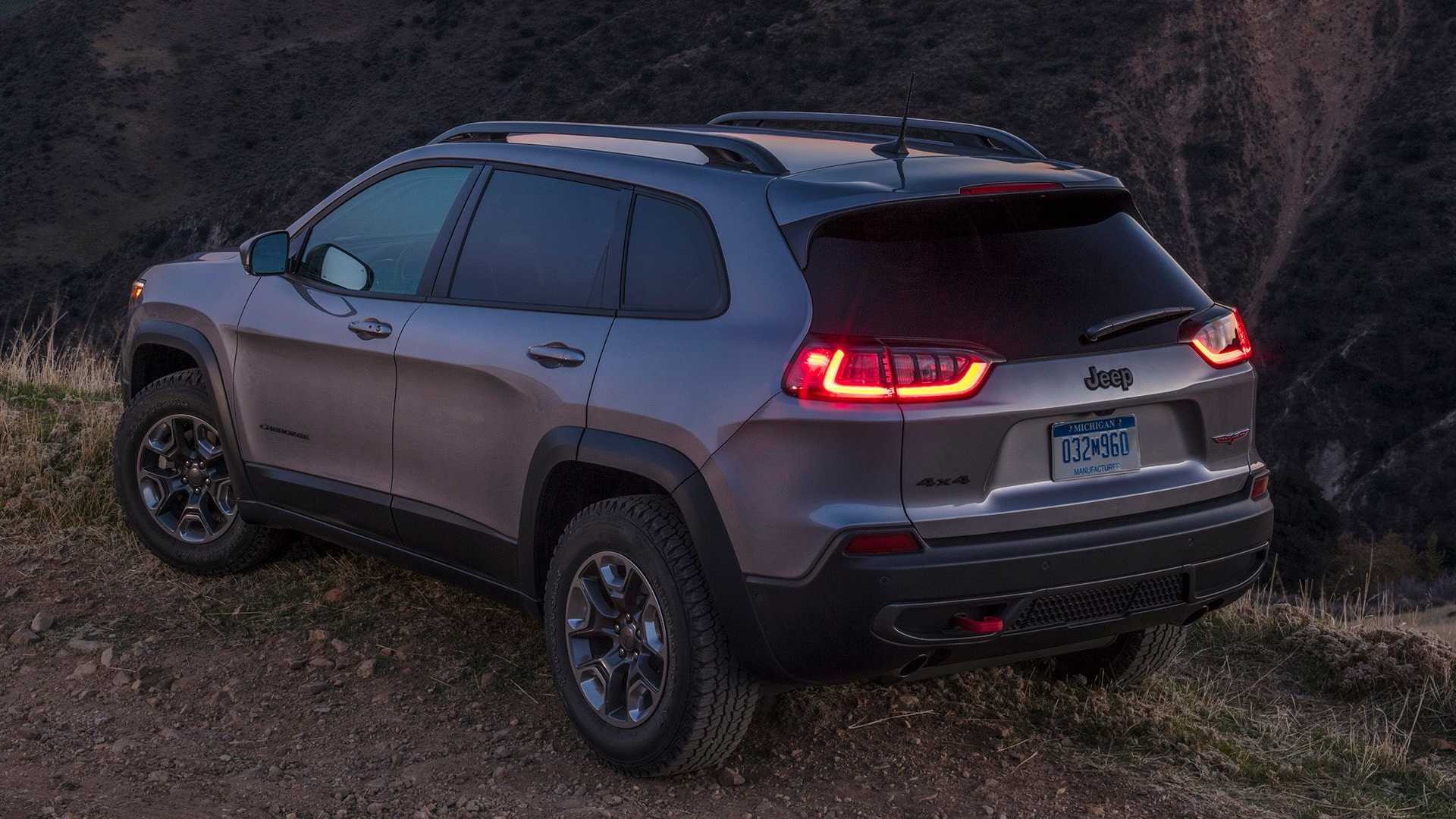 Το Jeep Cherokee επιστρέφει την επόμενη χρονιά με υβριδική ισχύ