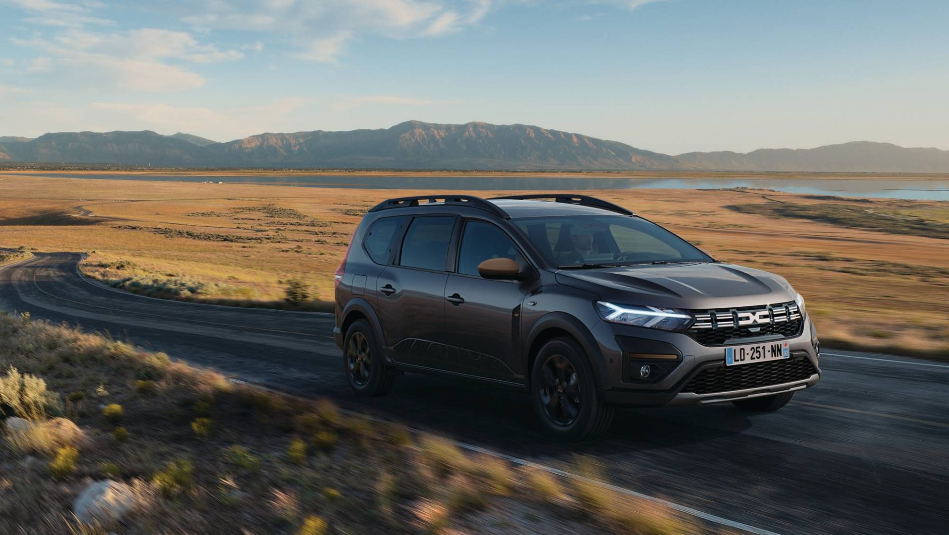 Στη DACIA κάθε μέρα είναι BLACK FRIDAY