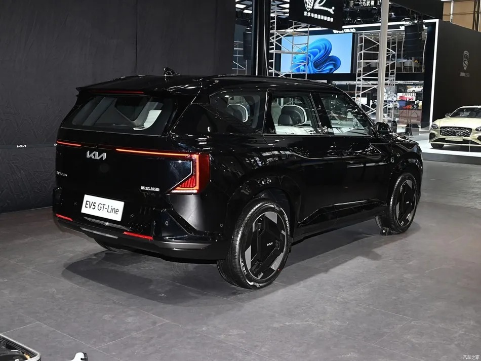 Το νέο SUV EV5 GT Line της Kia ξεκινά κάτω από € 28.500