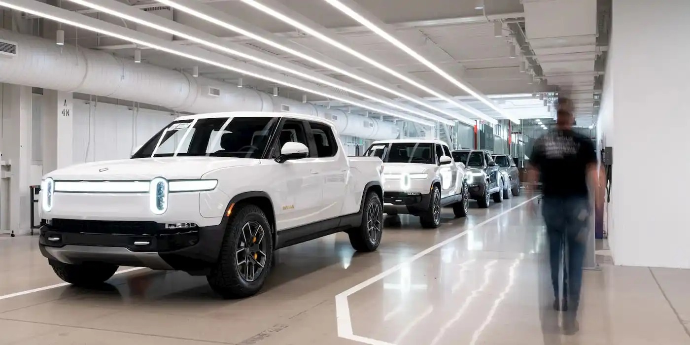 Η Rivian και η Volkswagen εγκαινιάζουν νέα επιχειρηματική συνεργασία