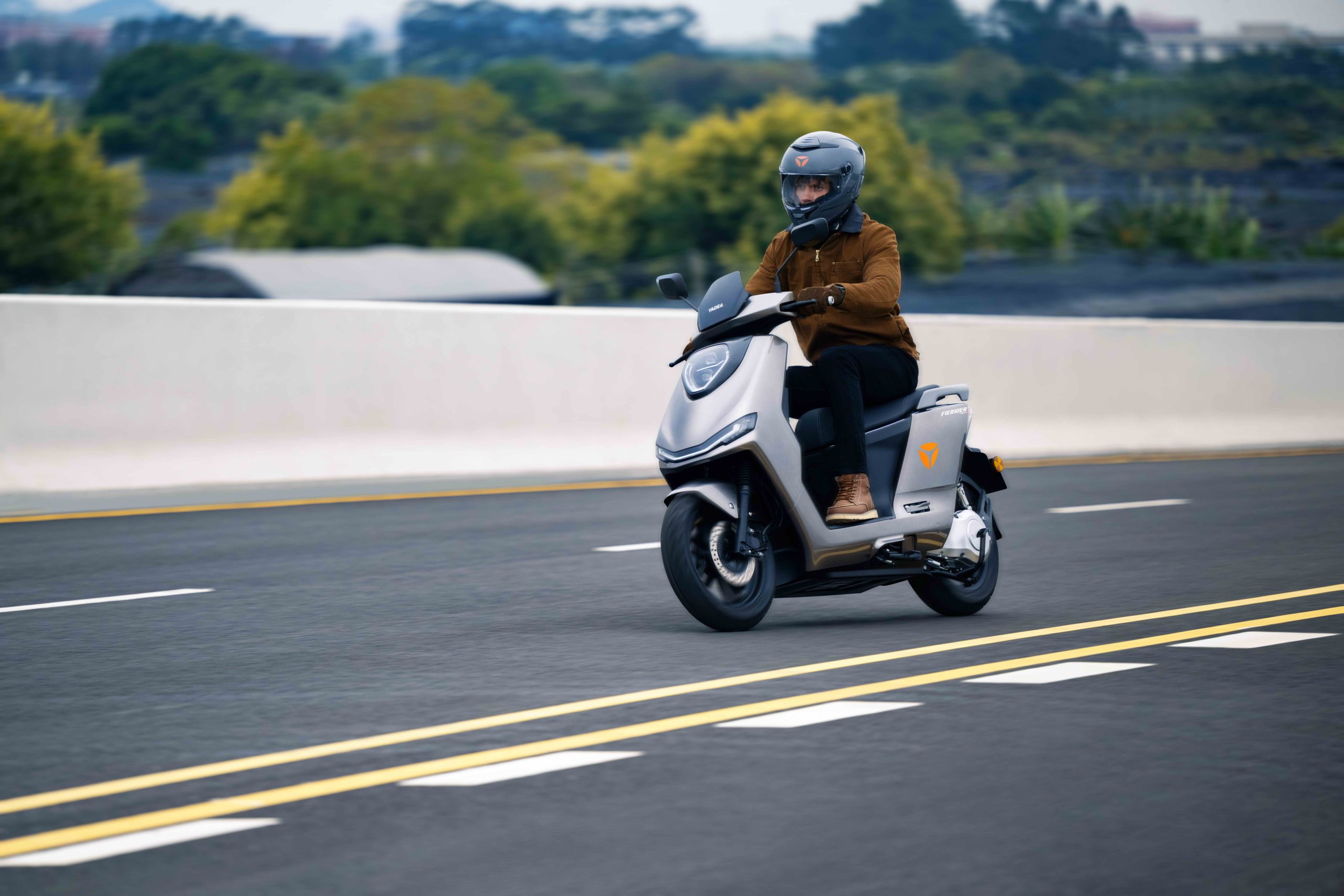 Yadea Fierider: Ηλεκτρικό, πολυτελές, πανίσχυρο 