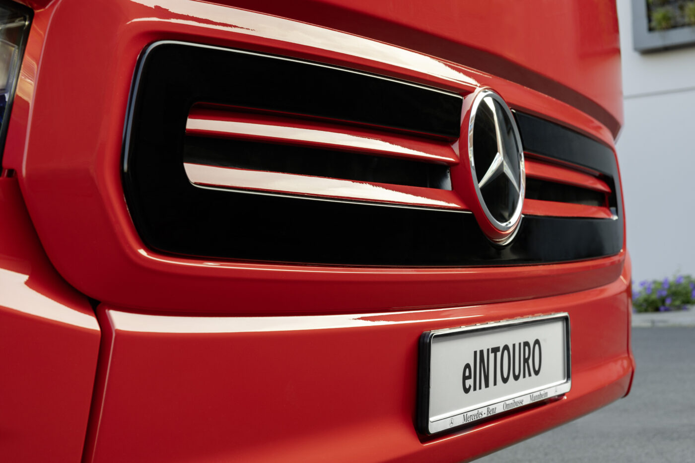 Mercedes-Benz Intouro: Αυτό είναι το πρώτο ηλεκτρικό υπεραστικό λεωφορείο