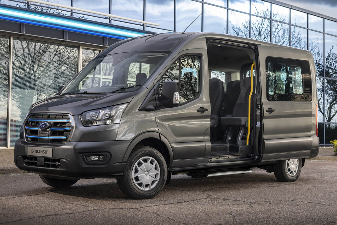 Το Ford E-Transit με μεγαλύτερη μπαταρία διαθέσιμο για παραγγελία από €64.590