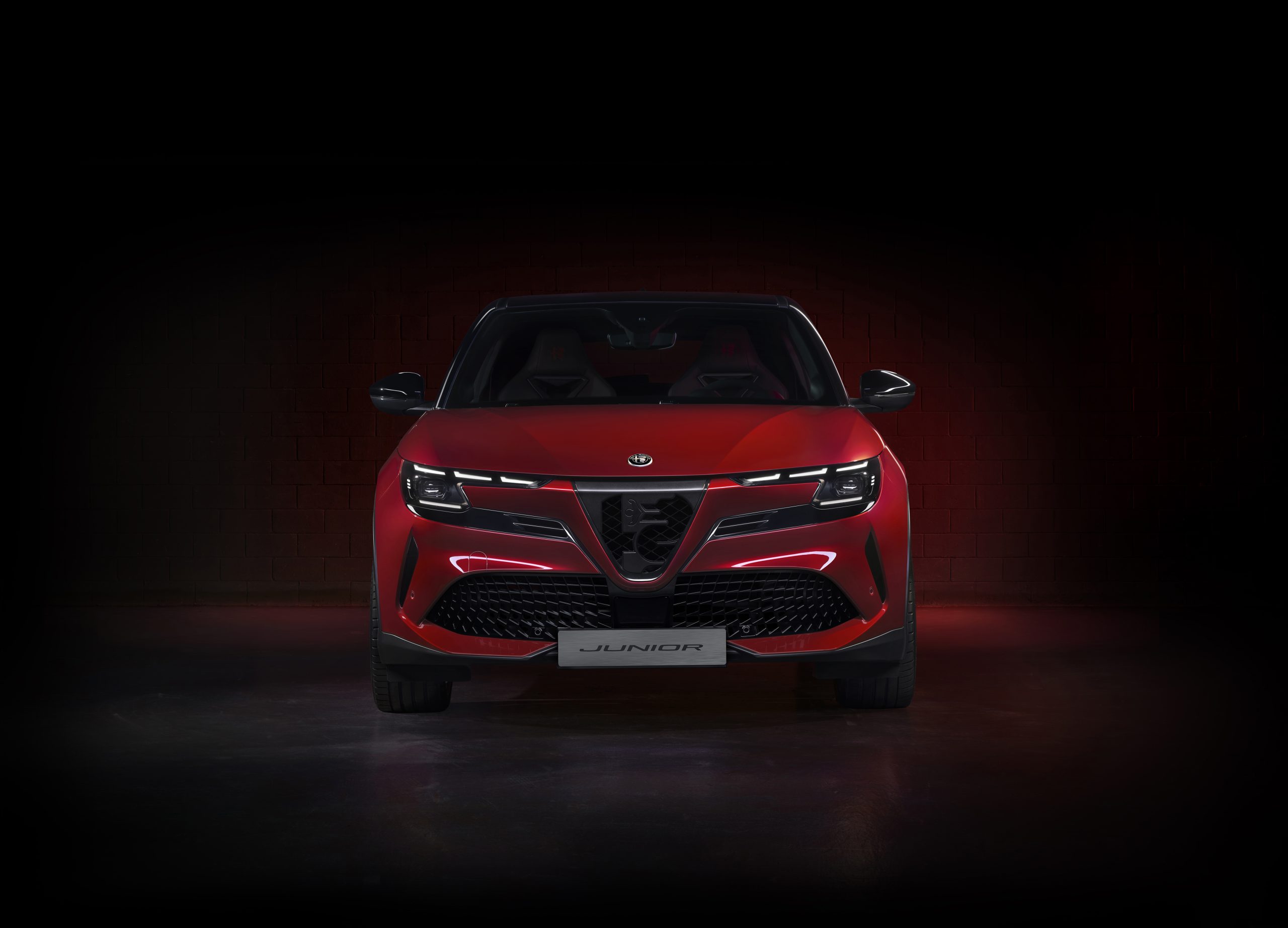 Νέες εκπλήξεις για την Alfa Romeo Junior Elettrica