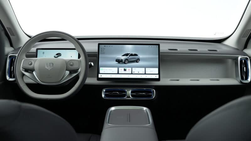 Το B10 της Leapmotor δέχτηκε 15.000 παραγγελίες σε 1 ώρα