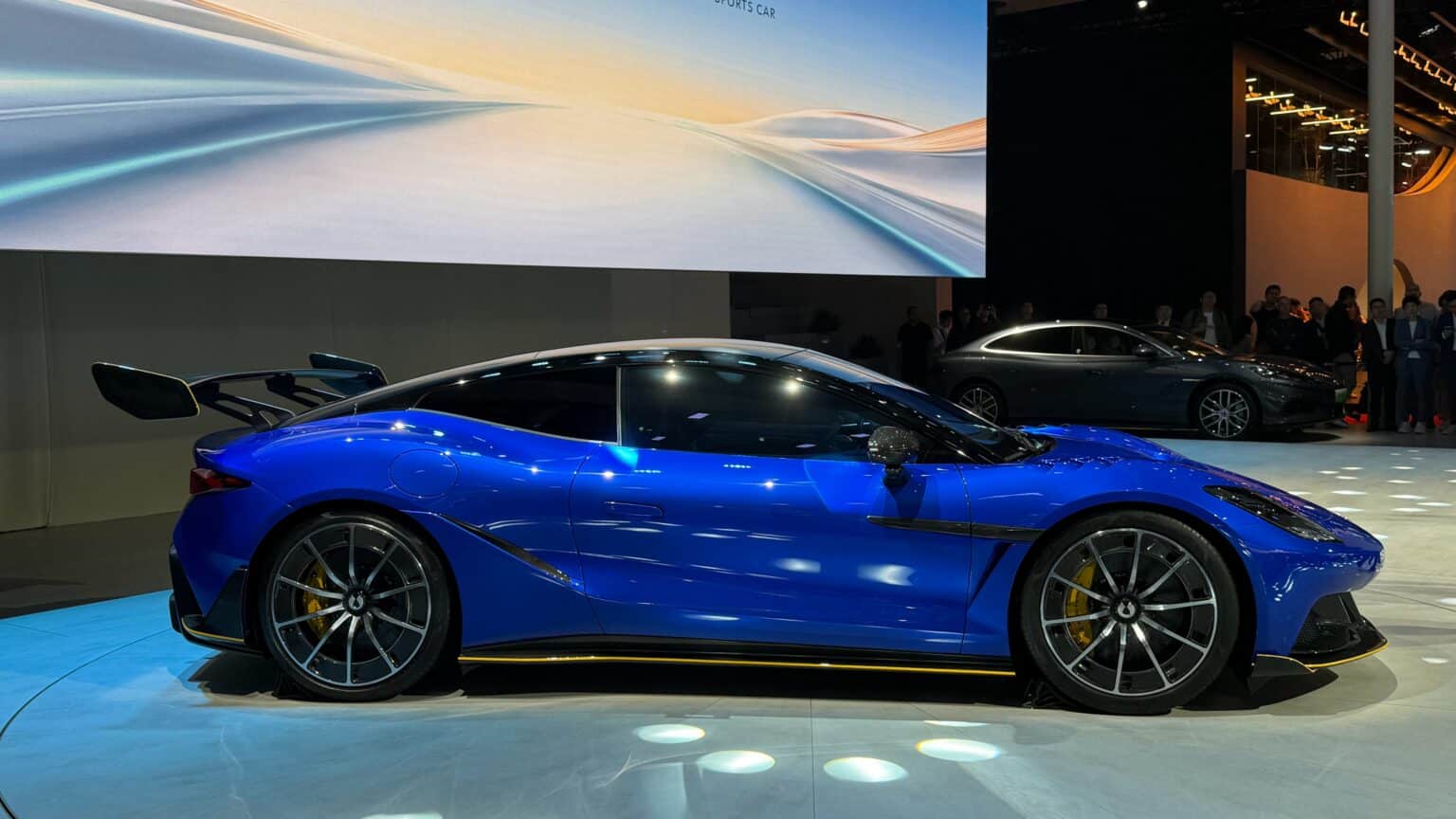 Ηλεκτροσόκ στην Porsche - Το νέο BYD Denza Z προκαλεί σεισμό στα πολυτελή σπορ κουπέ!