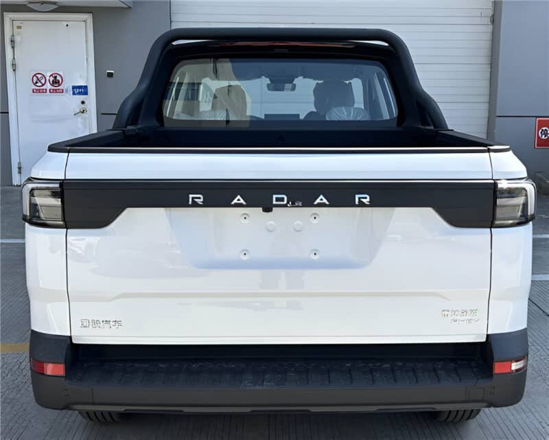 Η Geely αποκαλύπτει το πρώτο υβριδικό Pickup με σύστημα Thor EM και κιβώτιο 3 ταχυτήτων