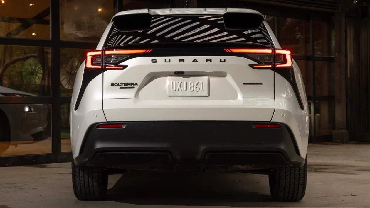 Το Solterra XT είναι εδώ και «πετάει» – Κάτω από 5'' για τα 0-100!