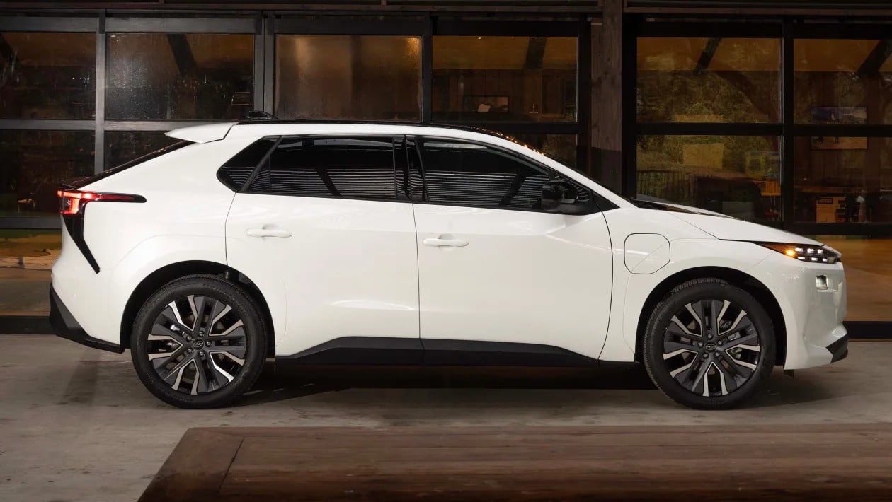 Το Solterra XT είναι εδώ και «πετάει» – Κάτω από 5'' για τα 0-100!