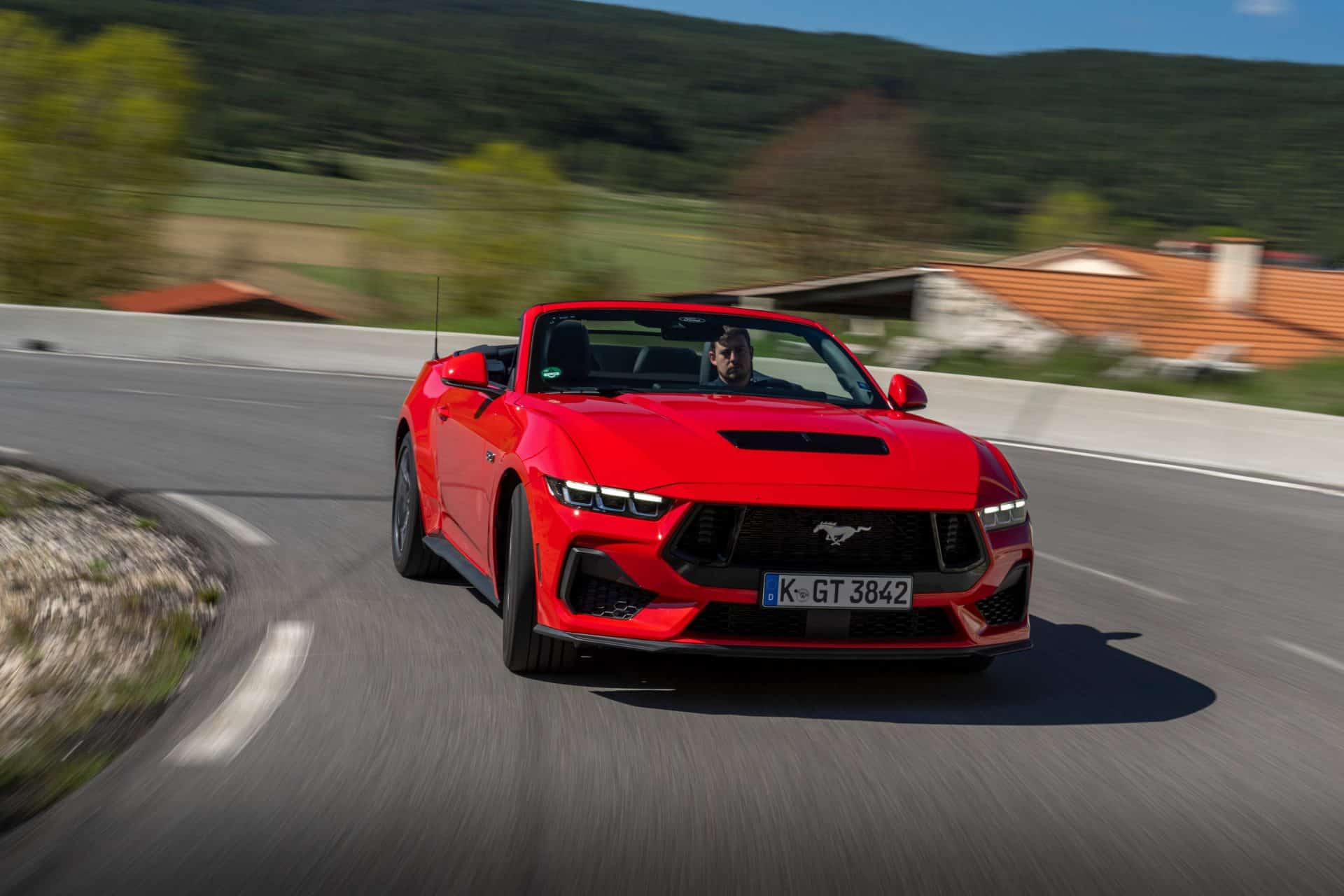 Η Ford Mustang παραμένει για άλλη μια χρονιά το κυρίαρχο σε πωλήσεις σπορ μοντέλο