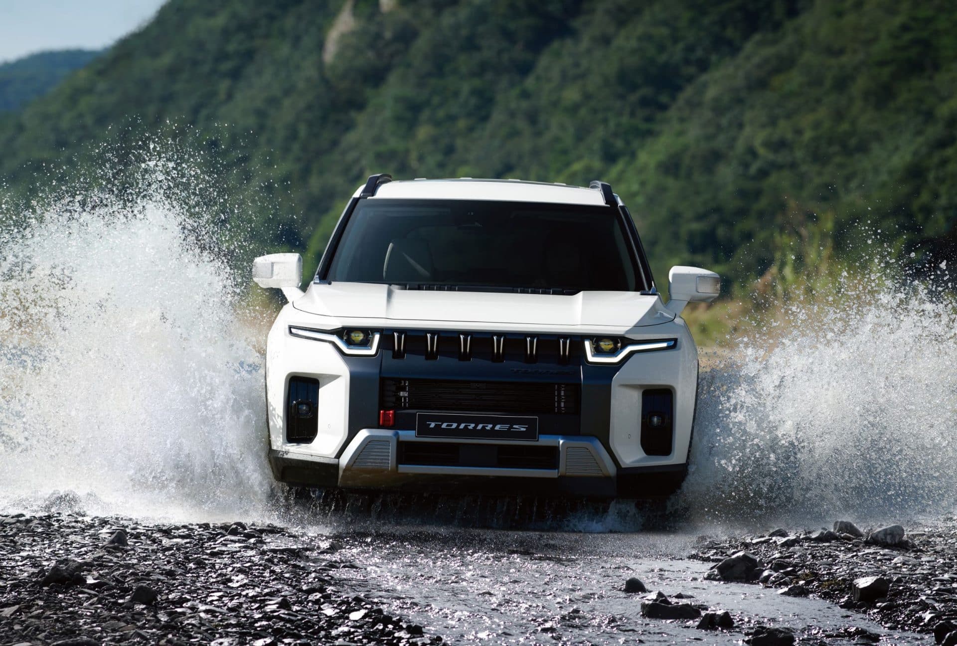 Έρχεται το πρώτο υβριδικό μοντέλο της KGM το Torres Hybrid