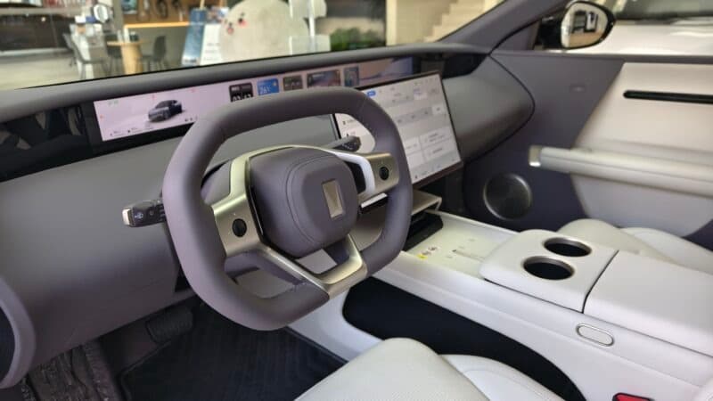 Ο «εφιάλτης» του Tesla Model 3 έρχεται στην Ευρώπη