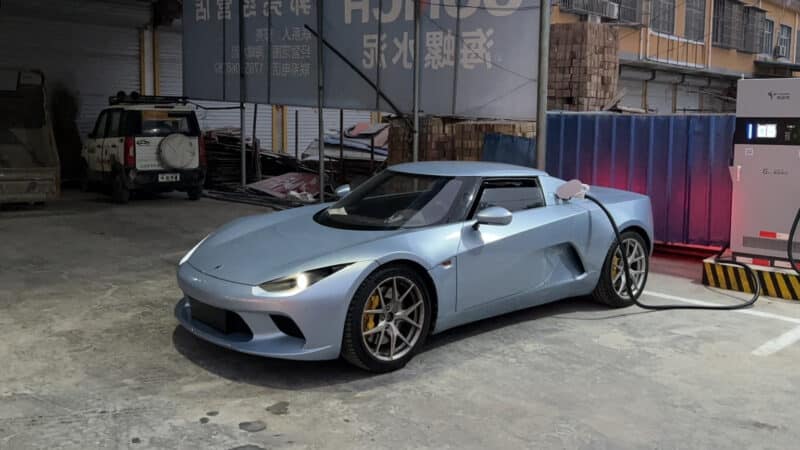 Το JMEV 01 με 0-100 σε 2,9'' πετάει το γάντι στο MG Cyberster