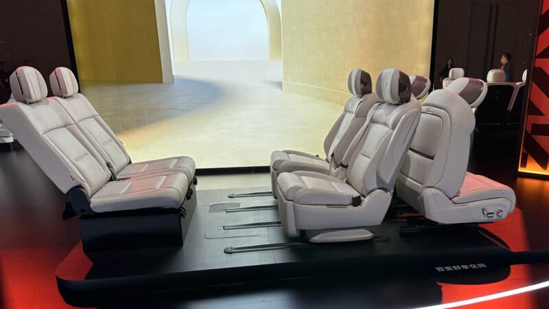 Αυτονομία 1.443 χλμ, 883 PS, 0-100 σε 4.3'' - Το Lynk & Co 900 δίνει... ρέστα!!