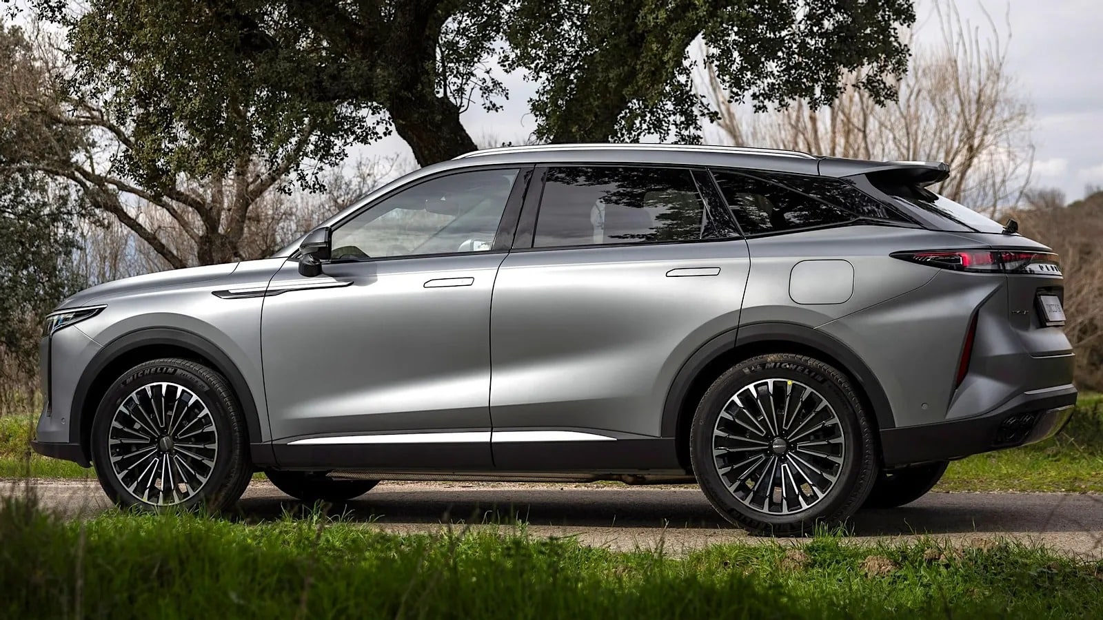 Το SUV-θαύμα από την Κίνα: 0-100 σε 4,9’’, αυτονομία 1.100 χλμ και κάτω από 40.000€!