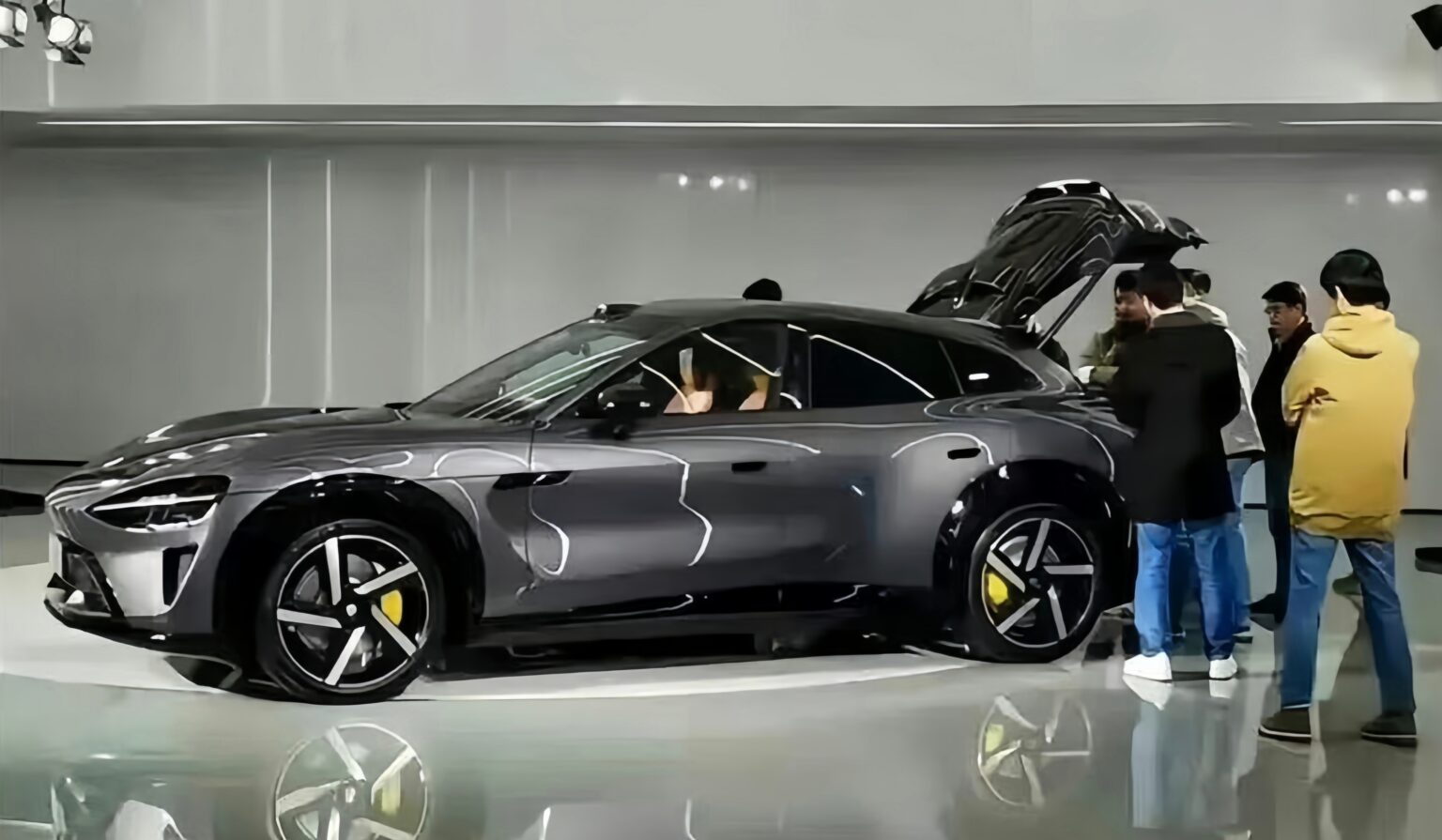 Ντεμπούτο για το Xiaomi YU7 - SUV με τους 691 PS