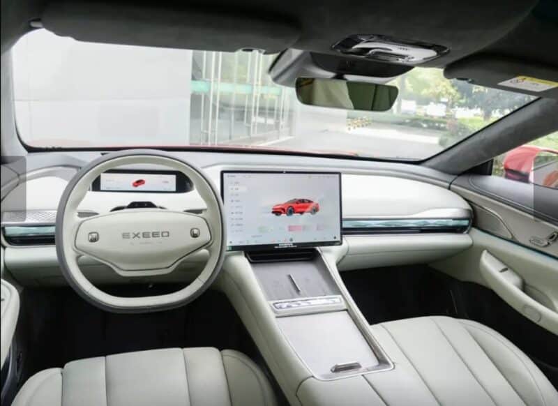 Νέο Chery Exlantix ES 2025 με 710 χλμ. αυτονομία και φόρτιση-ρεκόρ σε 9'!