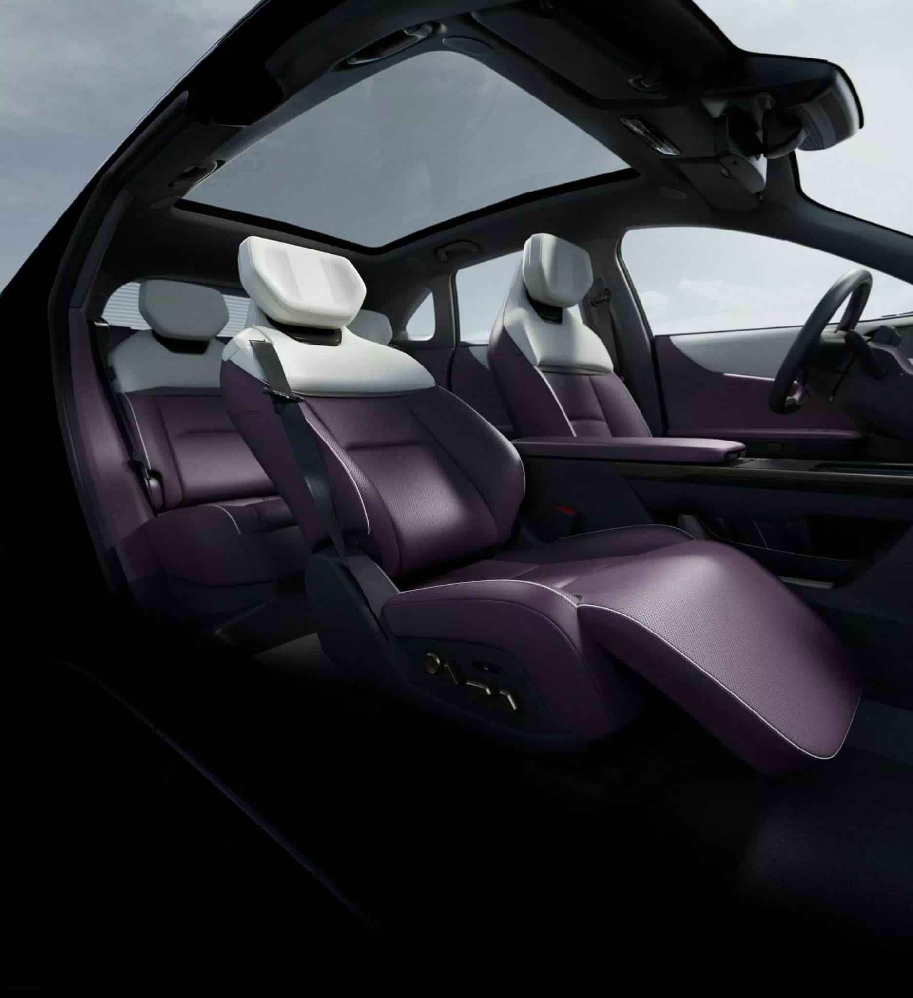 Το Mazda EZ-60 «κλέβει» τη λάμψη από το Tesla Model Y!