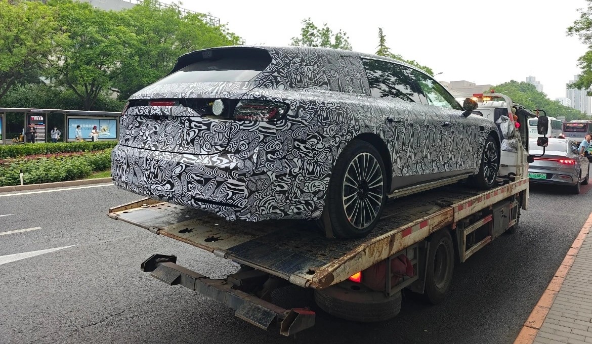 Huawei Stelato S9 Wagon: Το έξυπνο οικογενειακό που «σκέφτεται» για σένα!