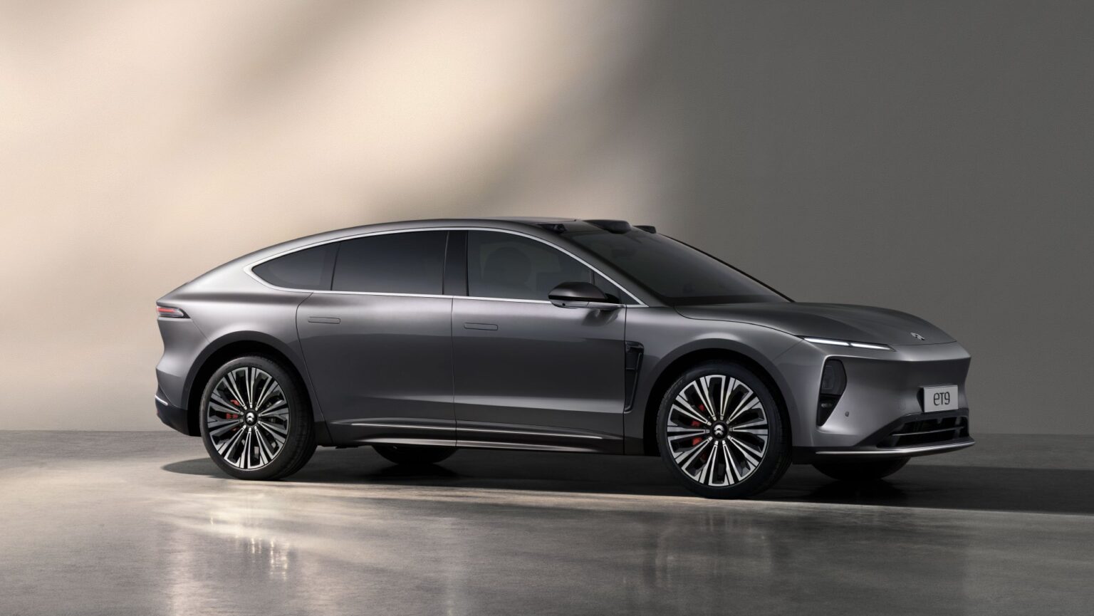Το Nio ET9 αλλάζει τα δεδομένα - Παγκόσμια πιστοποίηση για το πρώτο steer-by-wire όχημα!