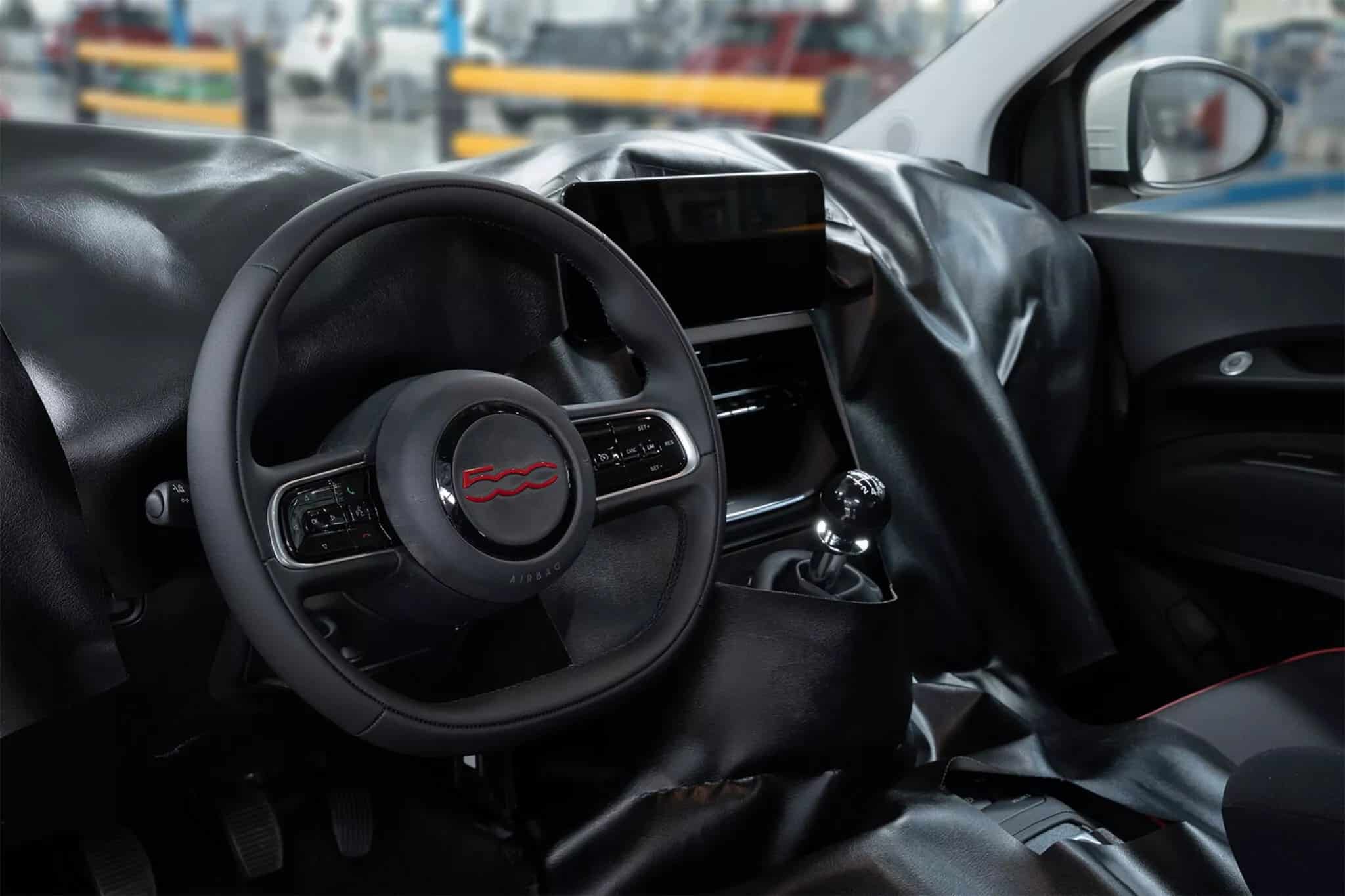 Ανατροπή από τη Fiat: Το ηλεκτρικό 500e επιστρέφει με... βενζίνη - Δείτε γιατί!