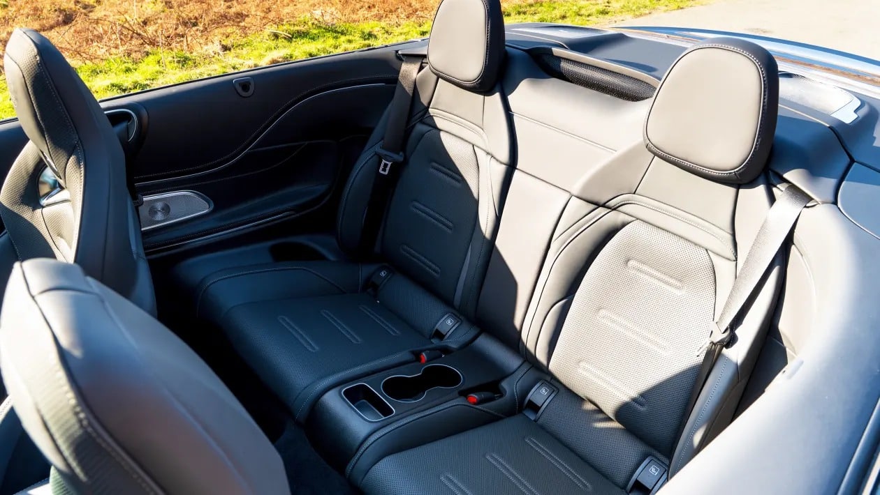 Η Mercedes-AMG CLE 53 κάνει τα plug-in να μοιάζουν με... ηλεκτρικά ποδήλατα!