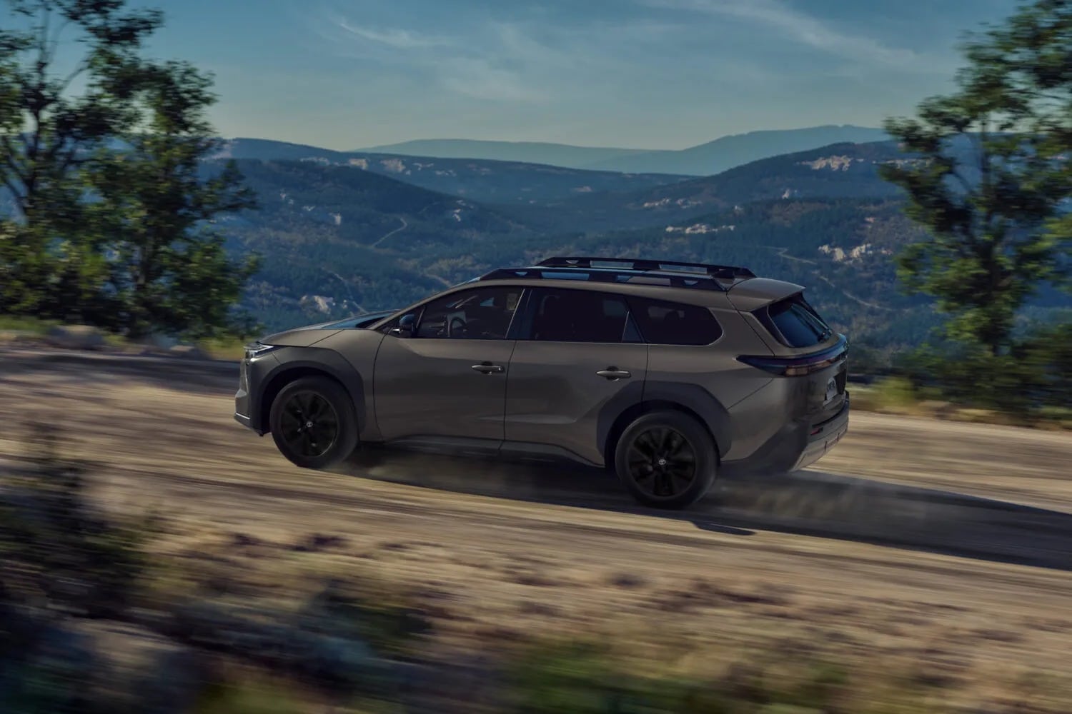 Νέο Toyota bZ Woodland - Ένα SUV που δεν κολλάει πουθενά!