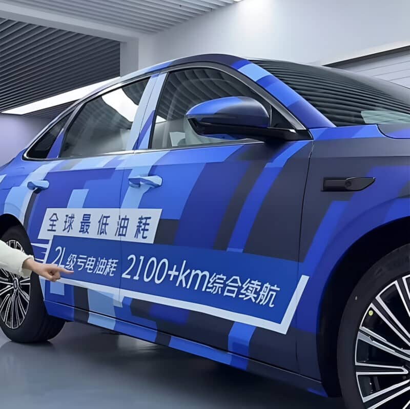 Αυτό είναι το νέο υβριδικό σεντάν με αυτονομία 2.100 χλμ και τεχνολογία αιχμής!