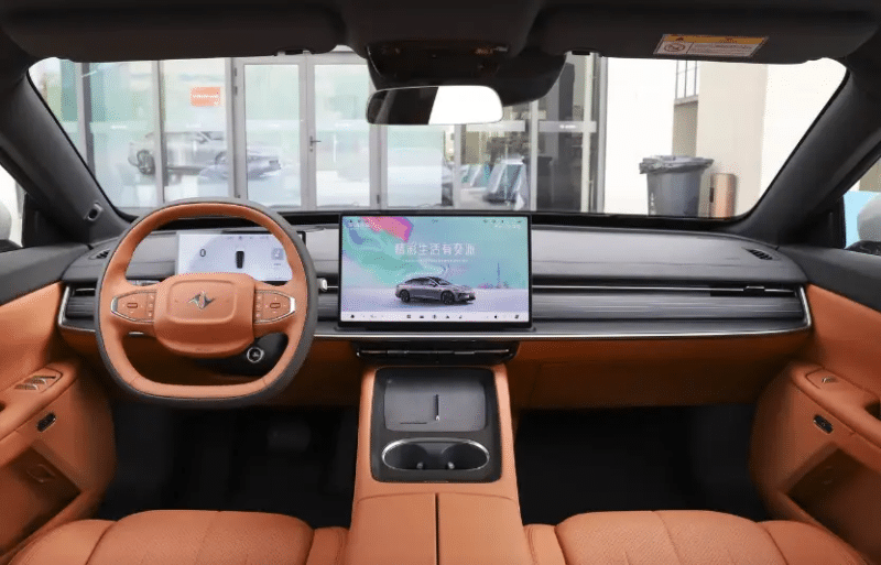 Το ηλεκτρικό που απειλεί τους πάντες με 1.230 χλμ. αυτονομίας και τεχνολογία από το μέλλον!