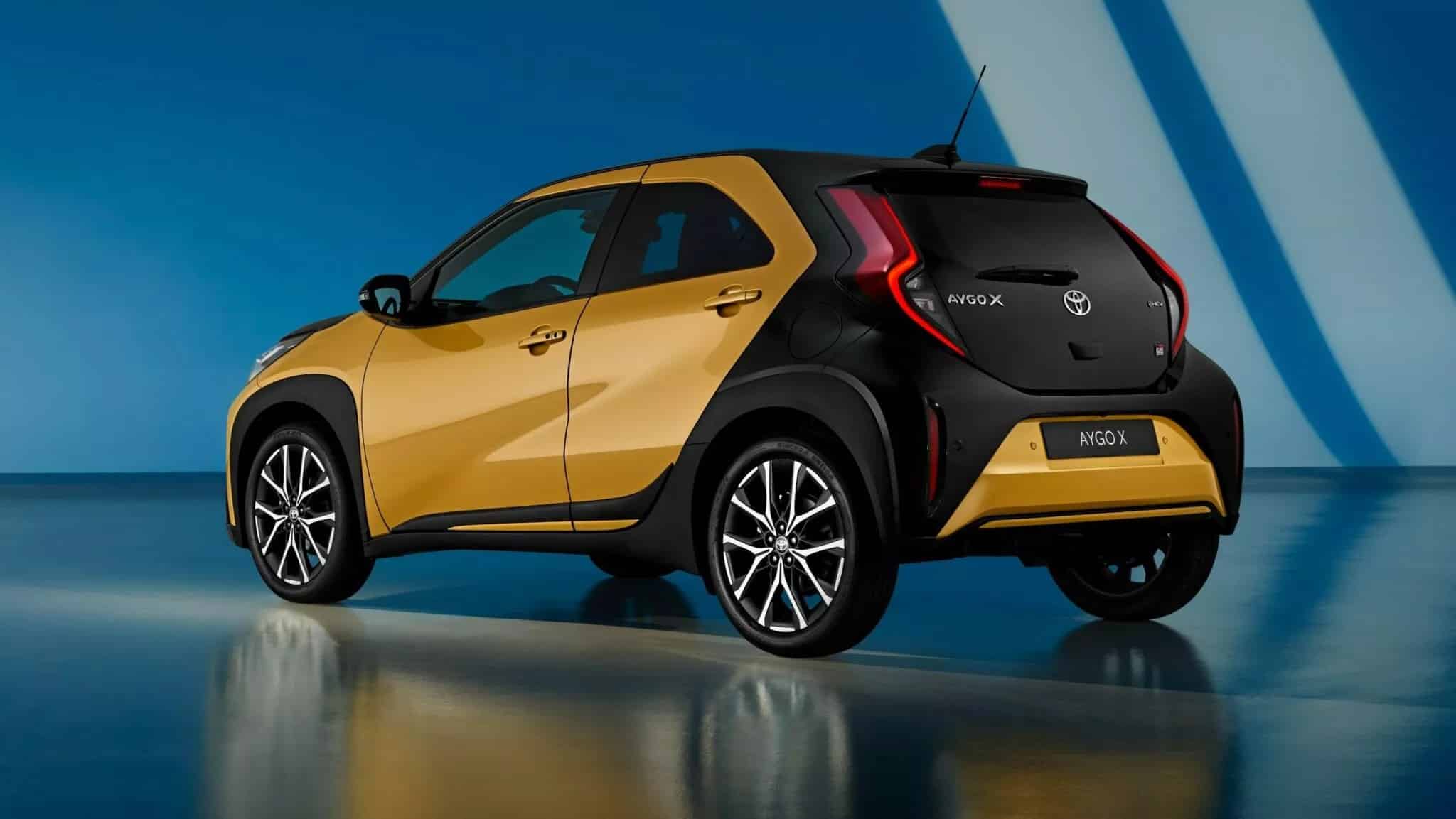 Το Aygo X επέστρεψε και είναι πιο «καυτό» από ποτέ – Υβριδικό, σπορ και… GR!