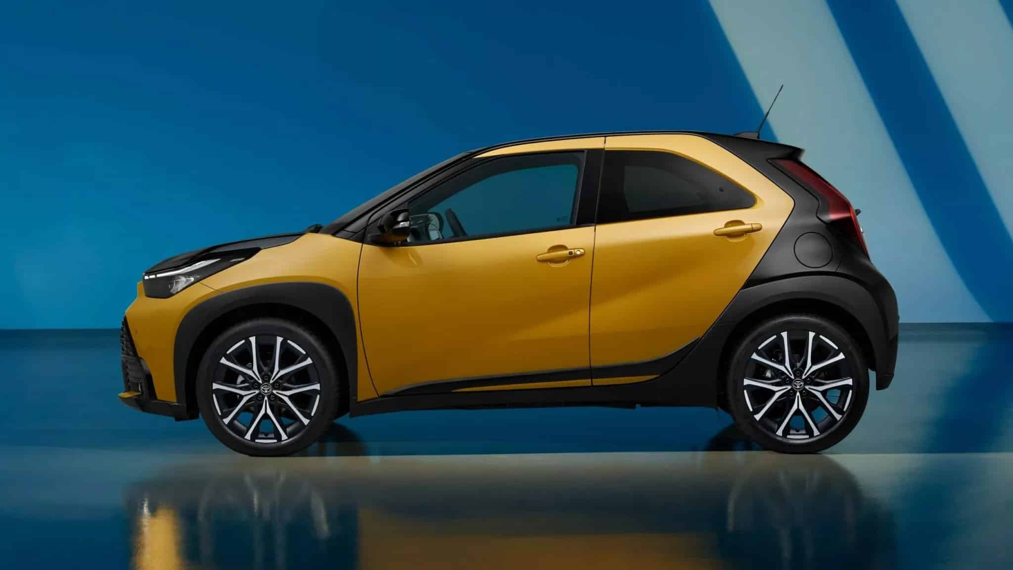 Το Aygo X επέστρεψε και είναι πιο «καυτό» από ποτέ – Υβριδικό, σπορ και… GR!